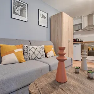 Cv1g Charming Studio At République - 2p París